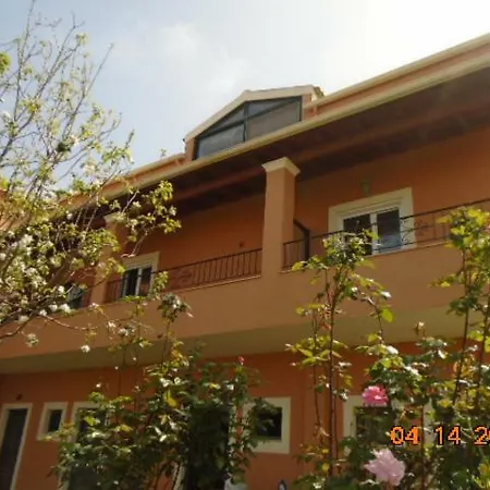 Pitsinis Roda (Corfu)